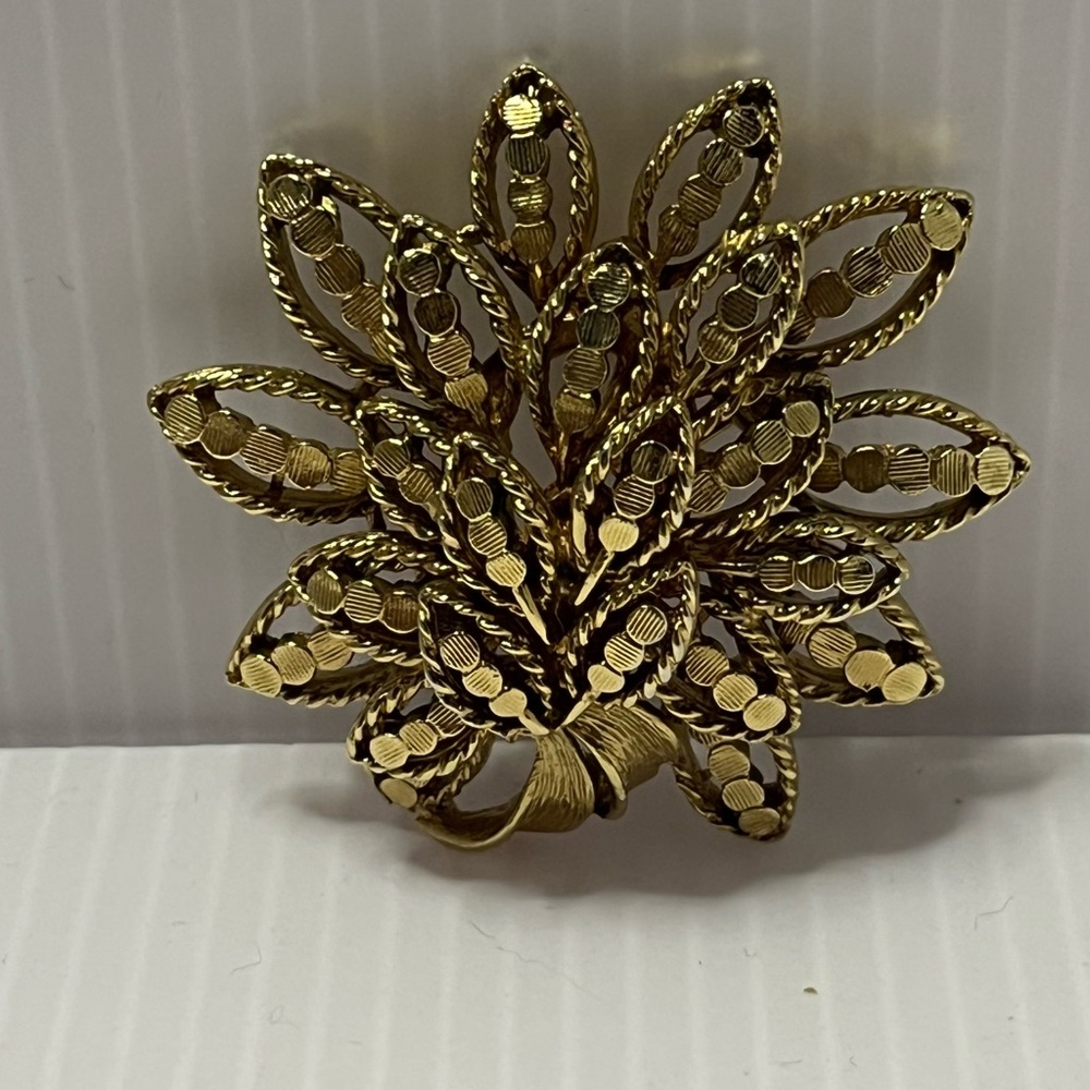 Marked Capri Brooch Goldtone Vintage